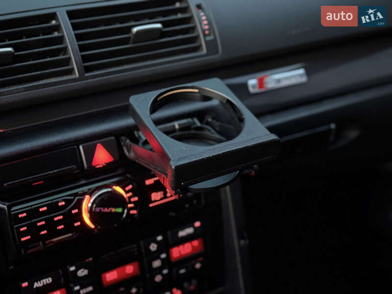Седан Audi A4 2002 в Хмельницком