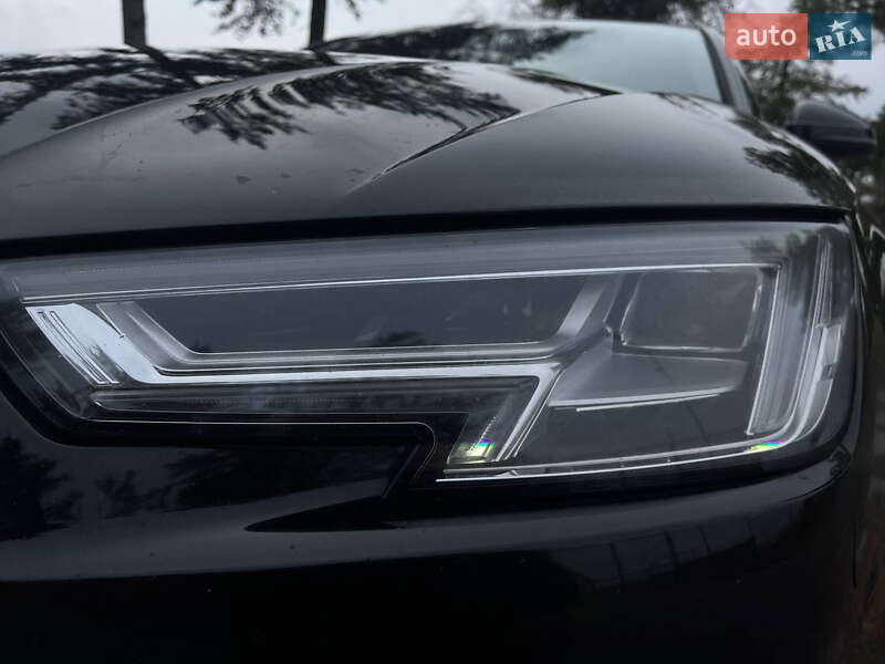 Седан Audi A4 2016 в Ужгороді