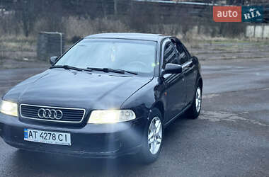 Седан Audi A4 1995 в Калуше