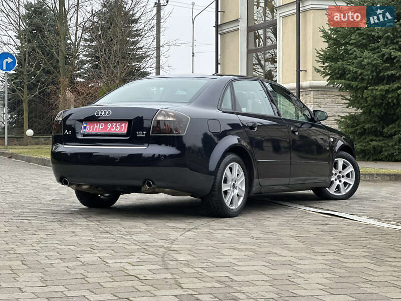 Седан Audi A4 2003 в Сарнах