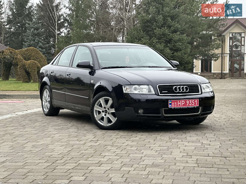 Седан Audi A4 2003 в Сарнах