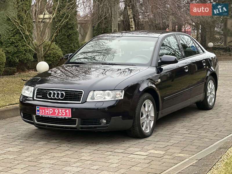 Седан Audi A4 2003 в Сарнах