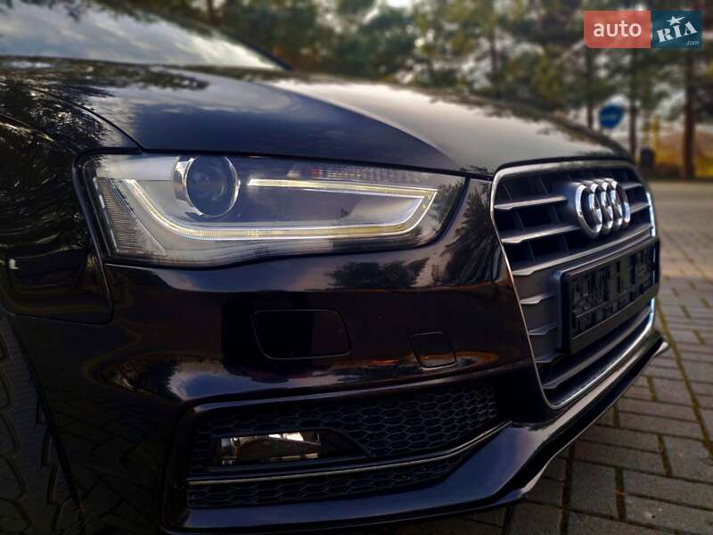 Седан Audi A4 2013 в Дрогобыче