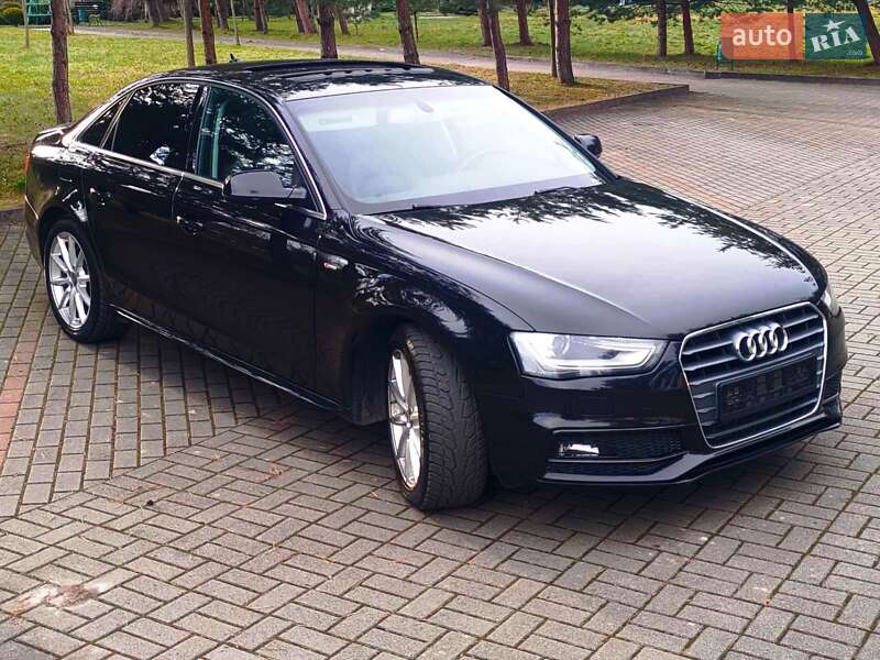 Седан Audi A4 2013 в Дрогобыче