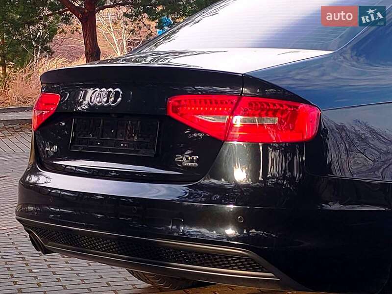 Седан Audi A4 2013 в Дрогобыче