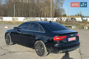 Седан Audi A4 2012 в Львове