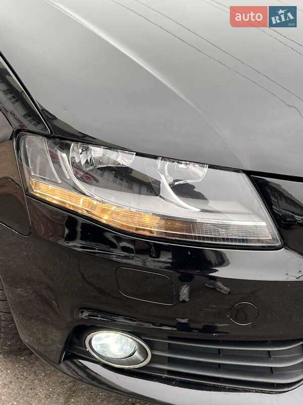 Седан Audi A4 2011 в Одессе