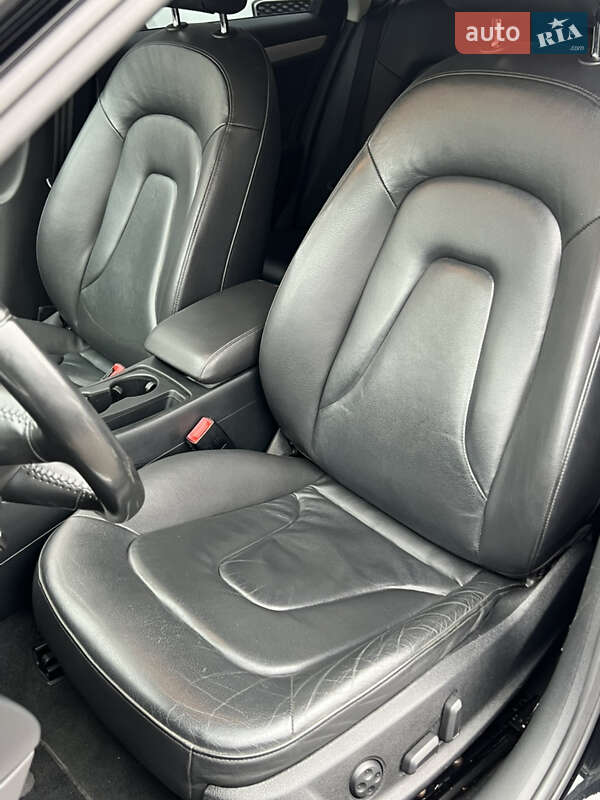 Седан Audi A4 2011 в Одессе