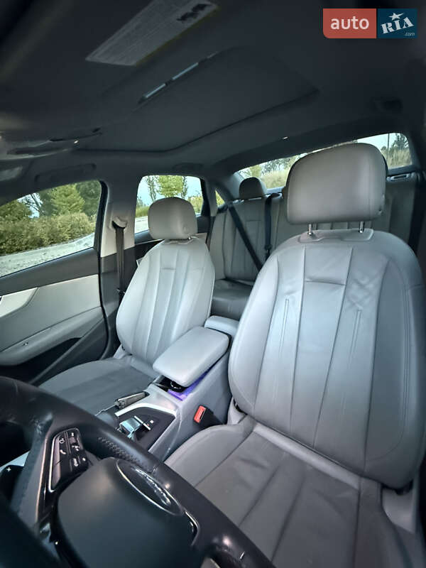 Седан Audi A4 2017 в Киеве