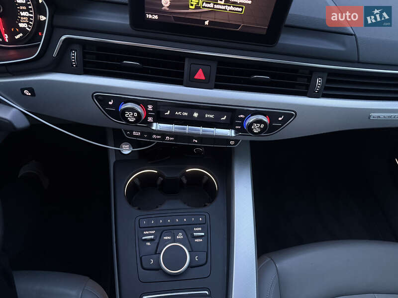 Седан Audi A4 2017 в Киеве