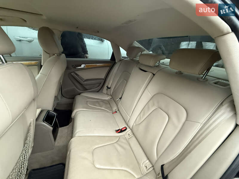 Седан Audi A4 2009 в Овруче