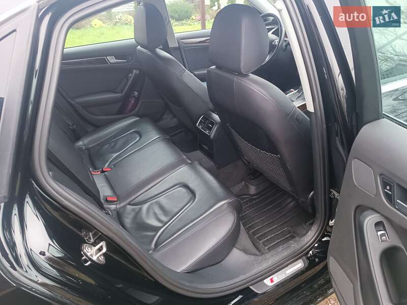 Седан Audi A4 2015 в Запорожье