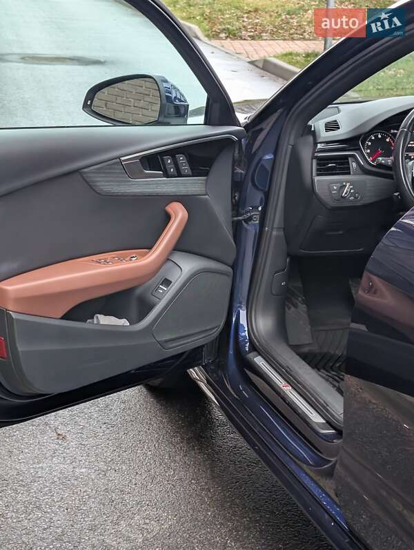 Седан Audi A4 2020 в Чернигове