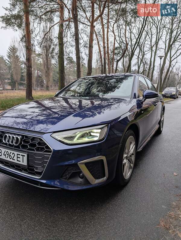 Седан Audi A4 2020 в Чернигове