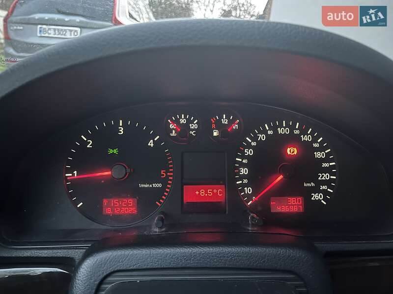 Седан Audi A4 2000 в Львове