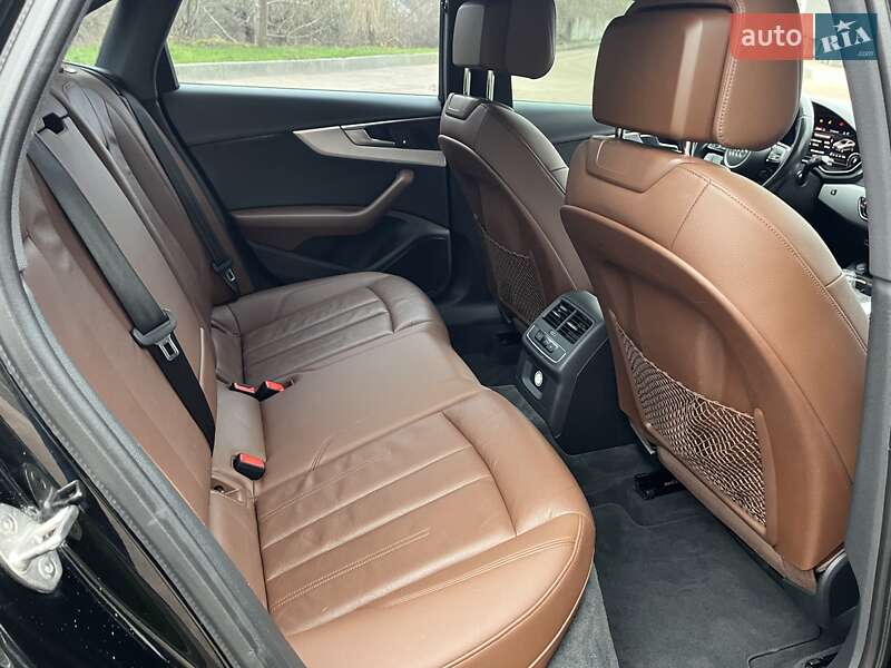 Седан Audi A4 2017 в Житомирі