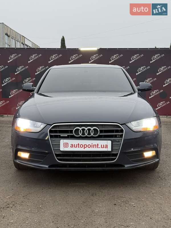 Седан Audi A4 2012 в Сумах