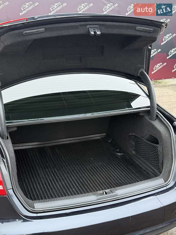 Седан Audi A4 2012 в Сумах