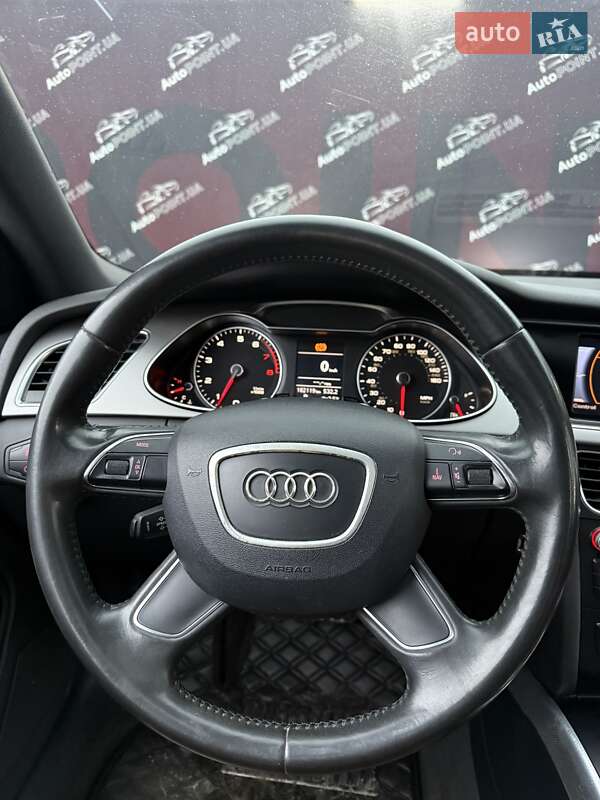 Седан Audi A4 2012 в Сумах