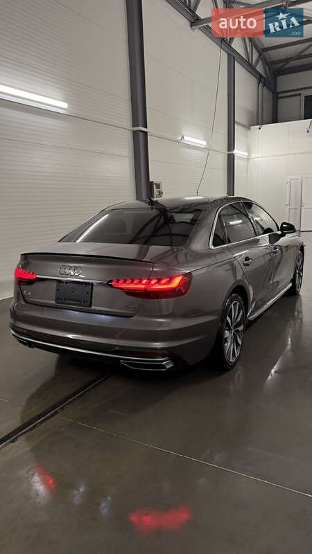 Седан Audi A4 2022 в Львове