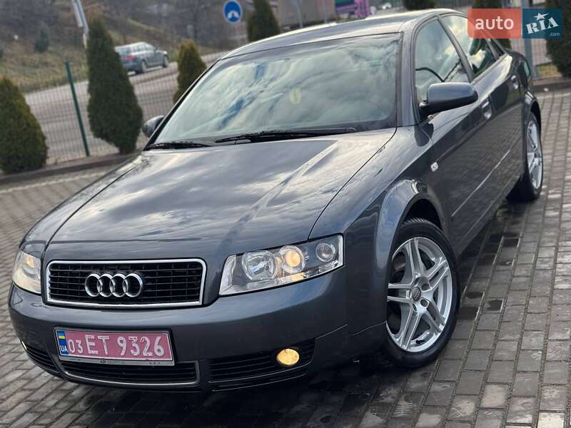 Седан Audi A4 2003 в Долине