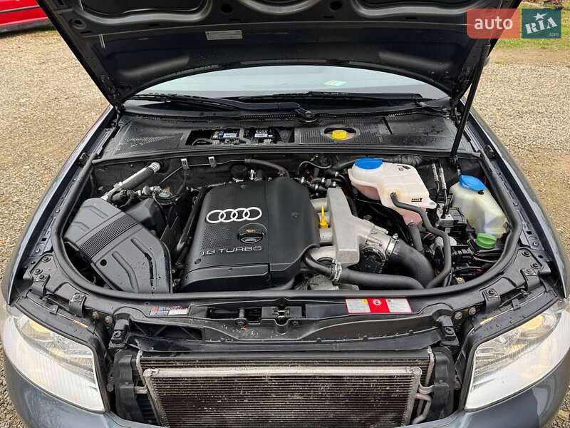 Седан Audi A4 2003 в Долине