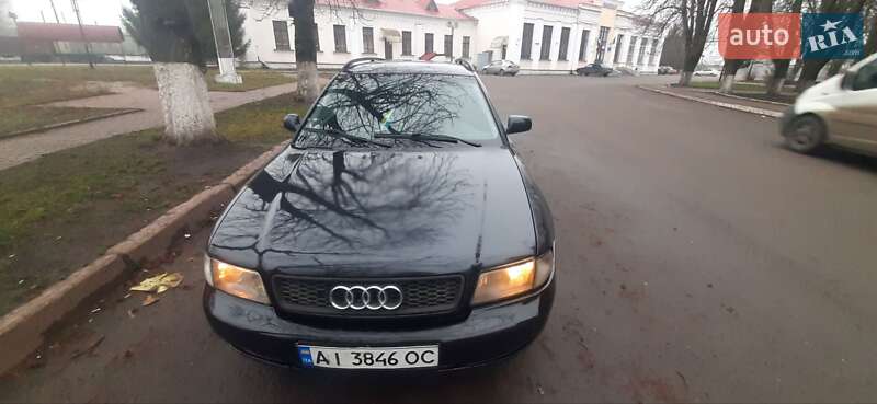 Универсал Audi A4 1997 в Ромнах