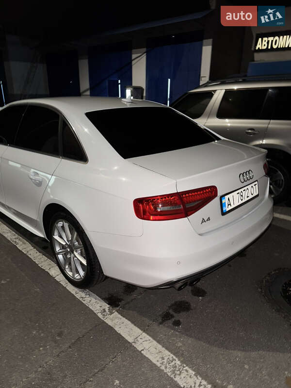 Седан Audi A4 2015 в Киеве