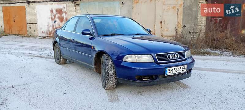 Седан Audi A4 1998 в Сумах