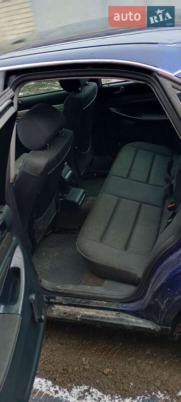 Седан Audi A4 1998 в Сумах