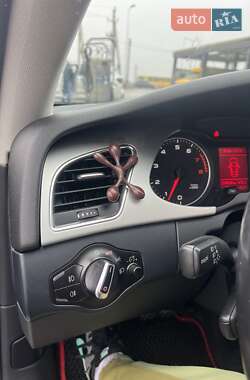 Седан Audi A4 2011 в Львове