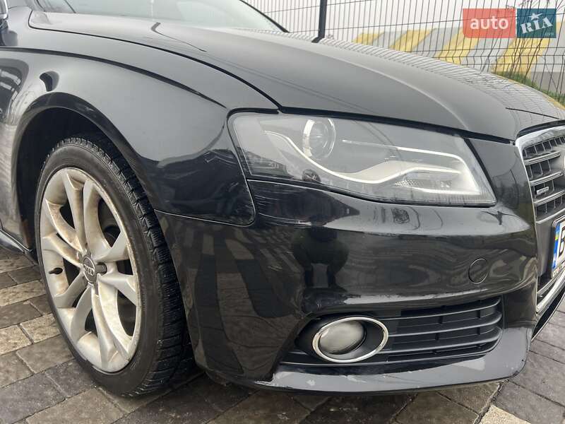 Седан Audi A4 2011 в Львове