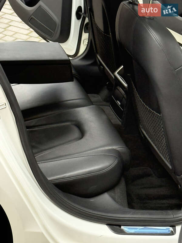 Седан Audi A4 2011 в Одесі