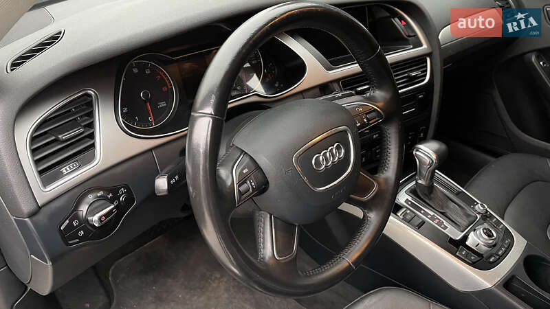 Седан Audi A4 2013 в Хмельницком
