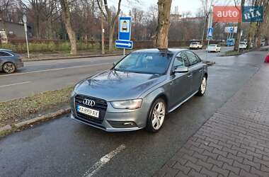 Седан Audi A4 2015 в Киеве