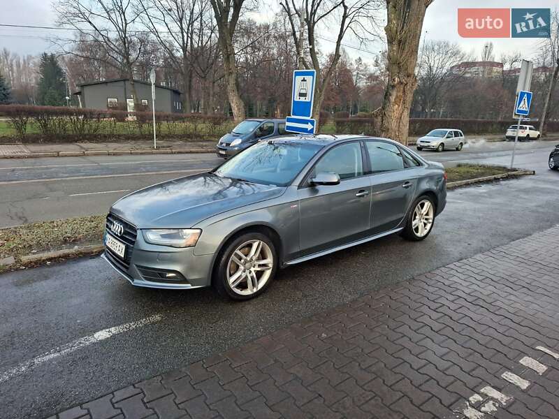 Седан Audi A4 2015 в Киеве