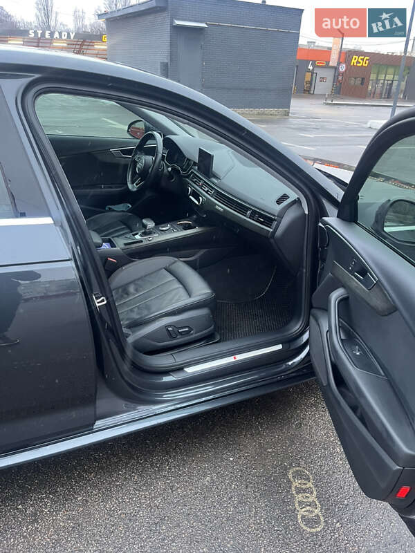 Седан Audi A4 2018 в Харкові