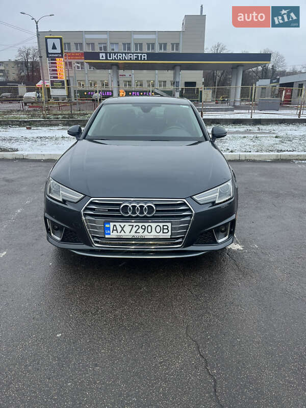 Седан Audi A4 2018 в Харкові