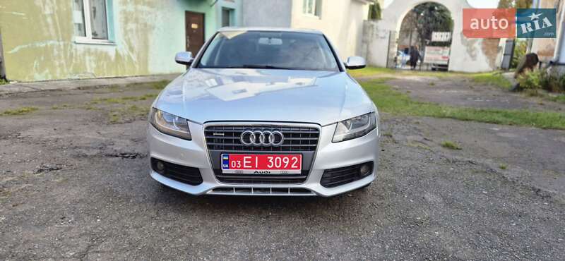 Седан Audi A4 2010 в Дубно