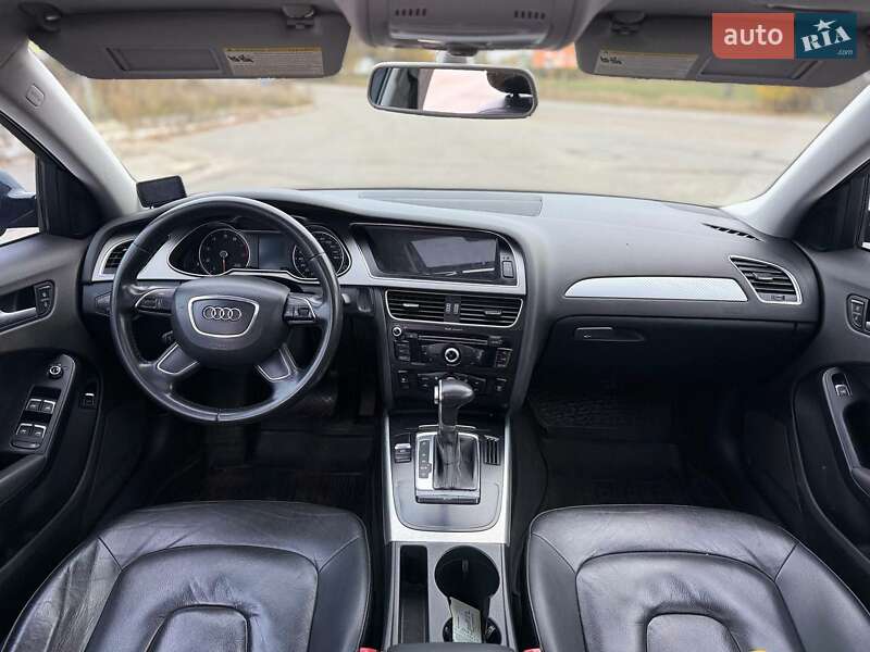 Седан Audi A4 2012 в Мені фото 17 Седан Audi A4 2012 в Мені