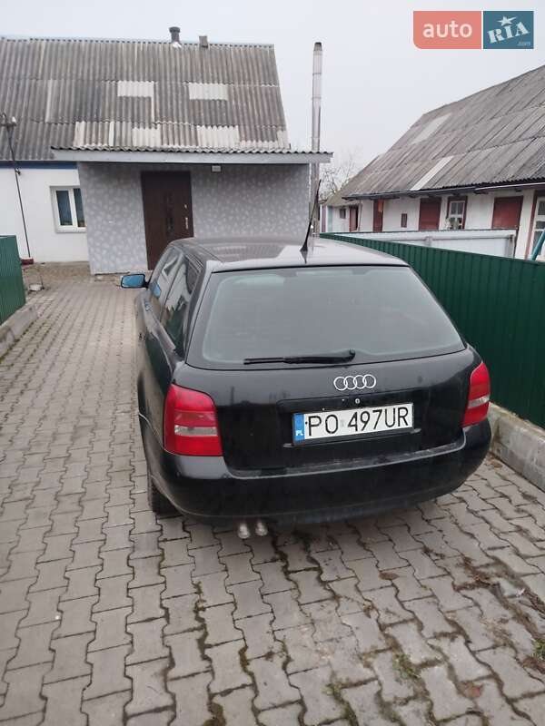 Универсал Audi A4 2001 в Малине