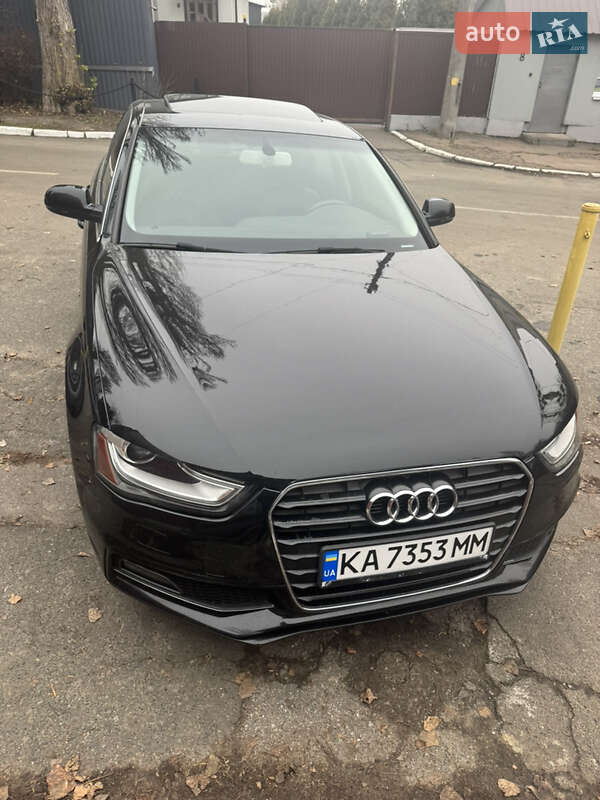 Седан Audi A4 2015 в Киеве