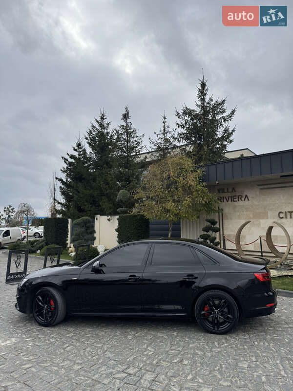 Седан Audi A4 2016 в Львові