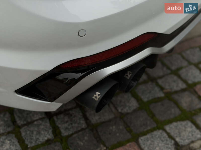 Седан Audi A4 2015 в Коростене