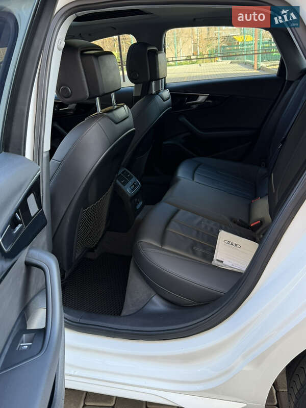 Седан Audi A4 2021 в Одесі