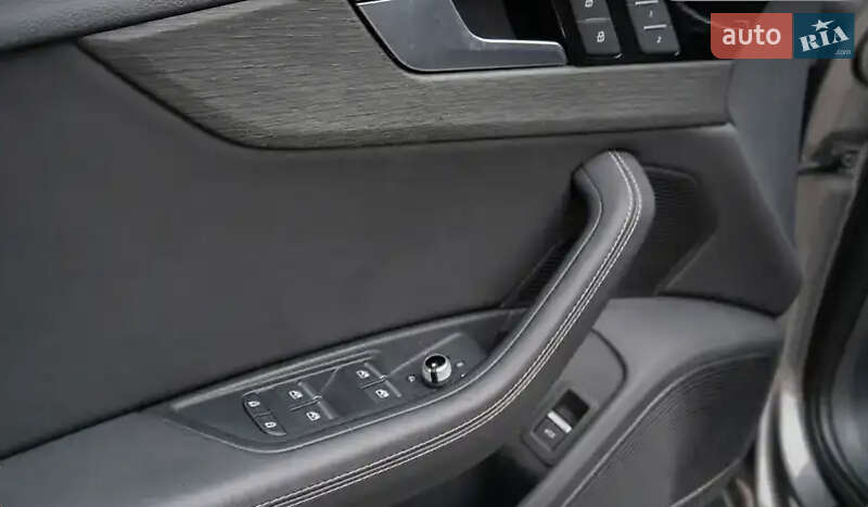Седан Audi A4 2020 в Львове
