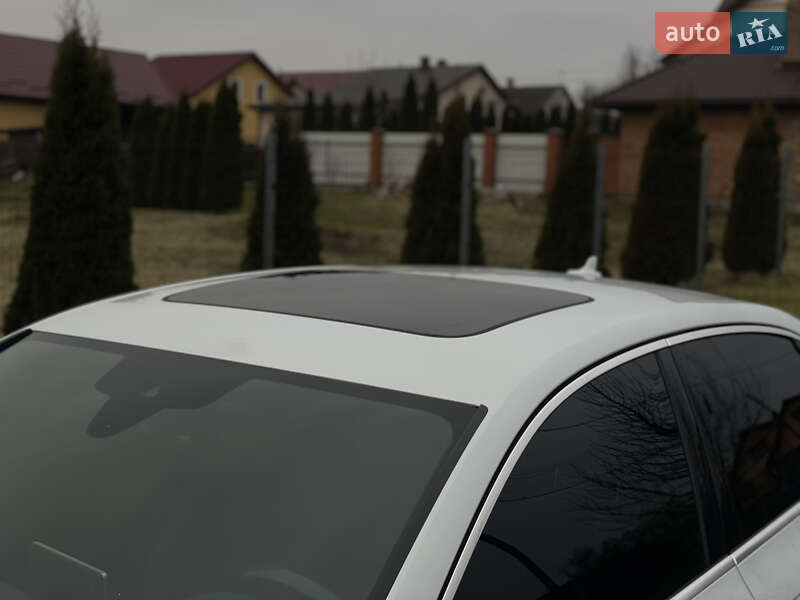 Седан Audi A4 2016 в Львове