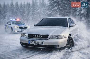 Седан Audi A4 1999 в Коровьем