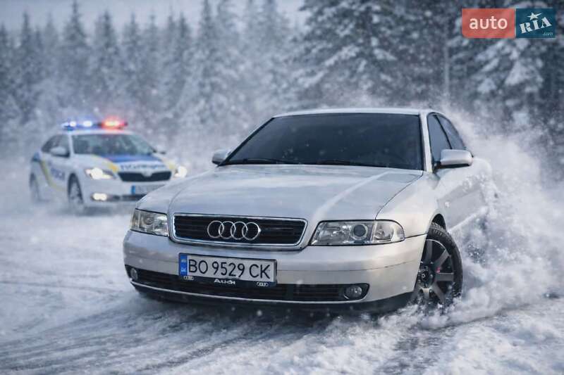 Седан Audi A4 1999 в Коровьем