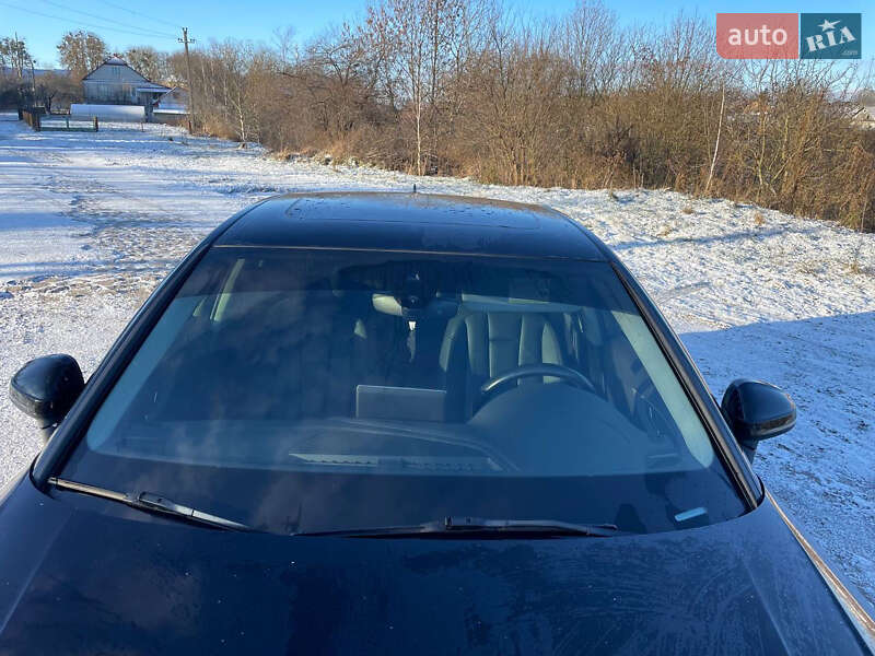 Седан Audi A4 2016 в Кореці